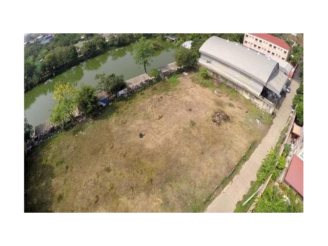 ขายที่ดินเปล่า ลาดพร้าว 101 ซ.โพธิ์แก้ว 3 แยก 9 ใกล้โรงเรียนนานาชาตินีว่า ขนาด 516 ตารางวา (แบ่งขายได้) ทำเลดี