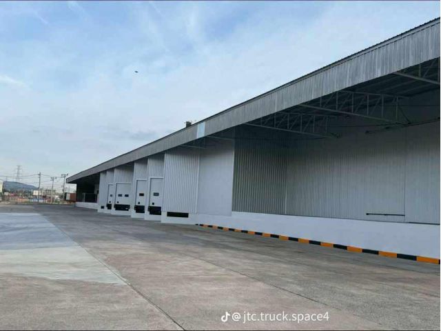 F222 ให้เช่าคลังสินค้า สินค้ามาตรฐาน ใกล้ท่าเรือแหลมฉบัง พื้นที่ขนาด 9,700 ตารางเมตร