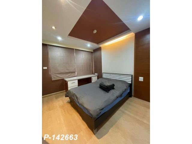 P-142663 ให้เช่า คอนโด บ้านกลางกรุงรีสอร์ท รัชดา ซอย7 Ratchadaphisek Rd, Din Daeng, Bangkok พร้อมอยู่ ราคาถูก Line Id @