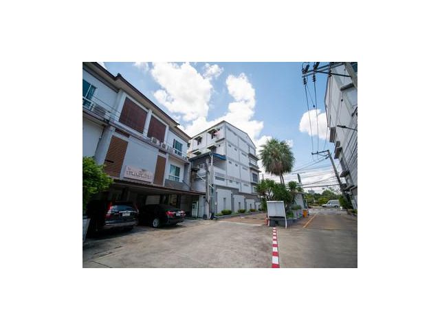 ทาวน์โฮม 3 ชั้น โครงการ ธาราดี ติด ถ.ราชพฤกษ์ ที่ดินใหญ่ 132.2 ตร