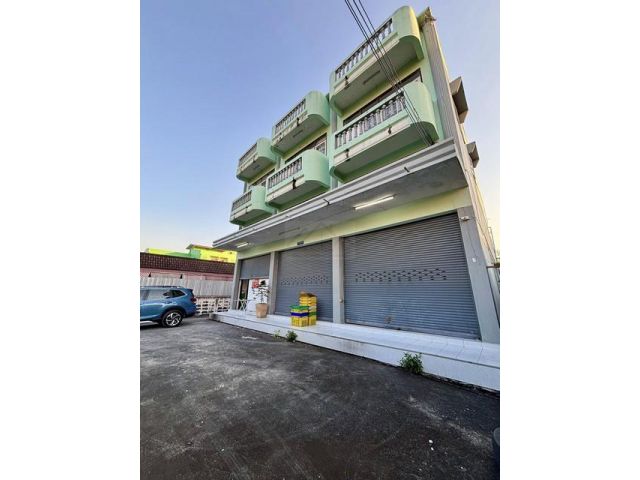 ให้เช่าบ้านเดี่ยวสไตล์อาคารพาณิชย์ 2.5 ชั้น ซอยลาซาล24 สุขุมวิท