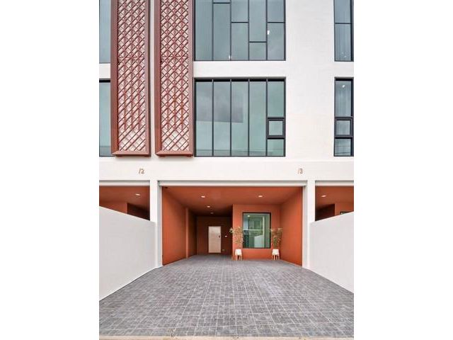 ให้เช่าโฮมออฟฟิศ3.5ชั้น 225 ตร.ม.ย่านนาคนิวาส ลาดพร้าว71โชคชัย4