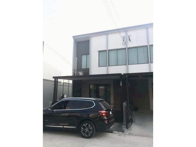 ให้เช่า โครงการ Pleno พระราม 9 – กรุงเทพกรีฑา ทำเลทอง เดินทางสะด