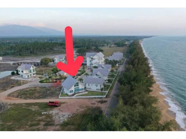 ขายบ้านพักตากอากาศหรูติดทะเลทับสะแก ขนาด 125 ตรว. 176 ตรม. ประจวบคีรีขันธ์