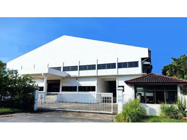 ขายโรงงานพร้อมที่ดินขนาด 2 ไร่ 3 งาน 47 ตร.ว. ย่านนิคมอุตสาหกรรมลาดกระบัง ทำเลดี เดินทางสะดวก