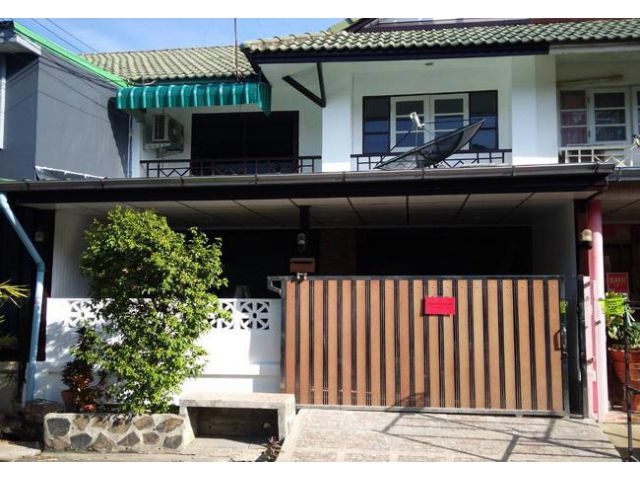 ขายทาวน์เฮ้าส์ หมู่บ้านพฤกษา 14 a ซอยวัดลาดปลาดุก ถนนกาญจนาภิเษก อำเภอบางใหญ่ นนทบุรี