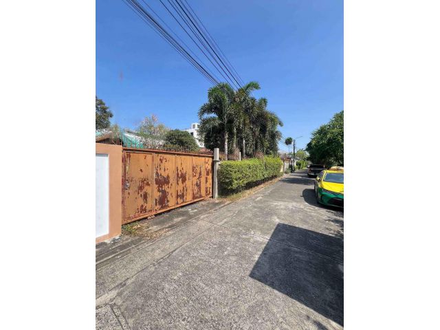 ขายที่ดิน 103 ตรว. ซอยลาดพร้าว 109 แขวงคลองจั่น เขตบางกะปิ กรุงเทพมหานคร