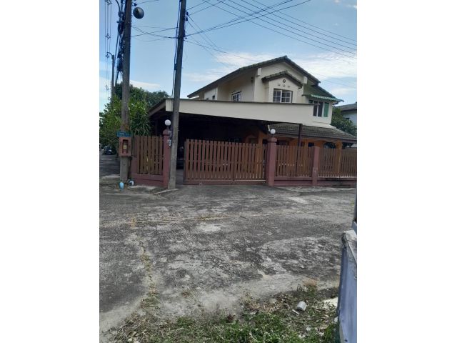 ขายบ้านเดี่ยว 2 ชั้น หมู่บ้านมัฆวานรังสรรค์ ซอย18 หลังมุม ขาย3ล้านพร้อมเฟอรนิเจอร์ อยุ่คลอง 10 เนื้อที่ 80 ตรว.