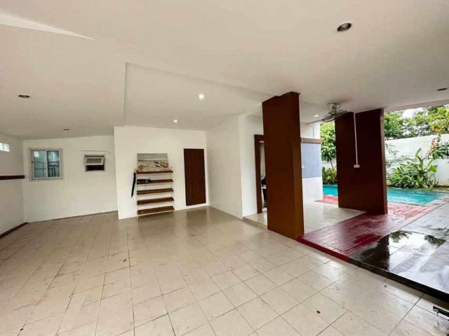 H977 บ้านพลูวิลล่าให้เช่า 3 ห้องนอน ซอยสยามคันทรีคลับ