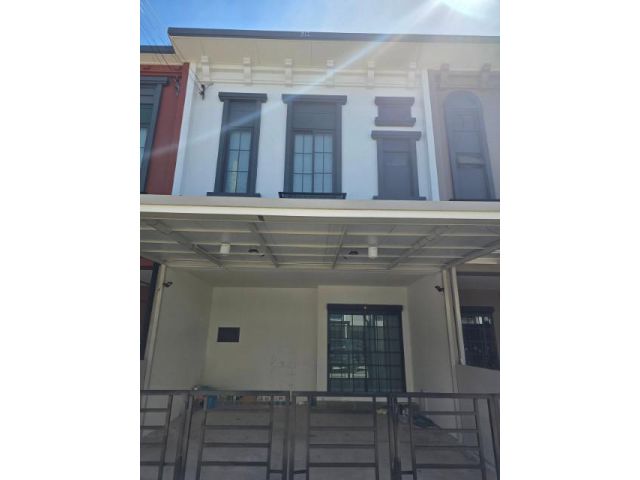 ให้เช่าทาวน์โฮมสิริเพลส ลาดพร้าว101มี3นอน3น้ำแอร์เฟอร์ครบเช่า2500