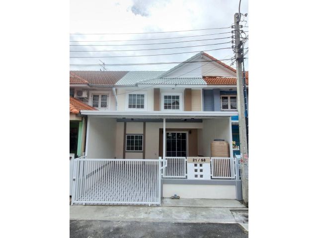 หมู่บ้านพฤกษา 21 ซอยคลองถนน บางใหญ่ ทาวน์เฮาส์ 2 ชั้น ตกแต่งใหม่พร้อมอยู่ ทำเลดีมี รปภ ตลอด หน้าบ้านกว้าง 6 เมตร ใก