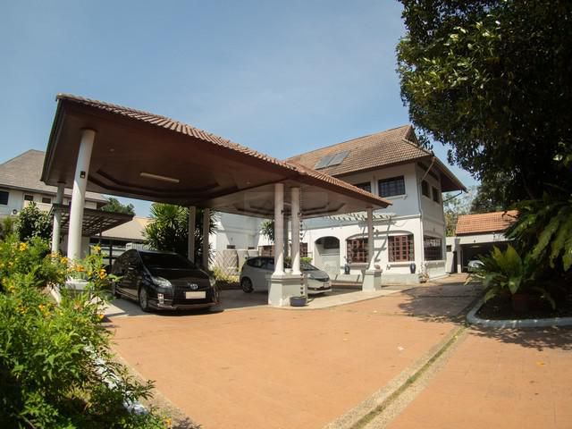 ขายบ้านเดี่ยวหลังใหญ่ 256 ตรว. หมู่บ้านนวธานี เสรีไทย 59