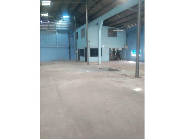 ให้เช่า เนื้อที่ 1งาน26วา มีอาคารโรงงานเต็มพื้นที่ ซอยศรีสยาม