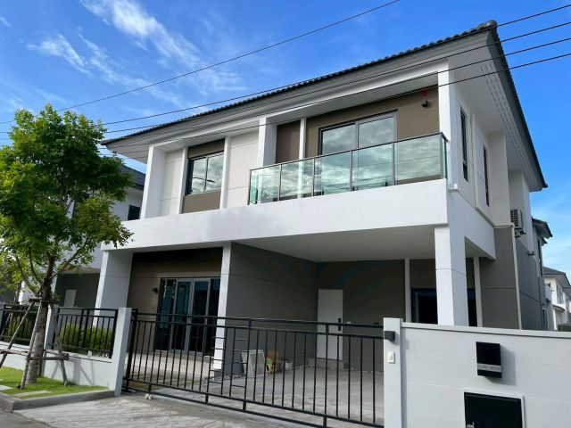 ขายบ้านเดี่ยว 2 ชั้น CENTRO Ratchapruek – Pinklao (เซนโทร ราชพฤกษ์–ปิ่นเกล้า) ใกล้ Central Westville และ ทางด่วนศรีรัช ท