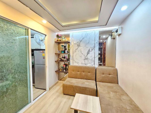 ขายคอนโด เอมเมอรัลด์ เรสซิเดนท์ รัชดา ชั้น 2 แต่งครบ พร้อมเข้าอยู่ ทำเลดี ใกล้รถไฟฟ้า MRT ห้วยขวาง