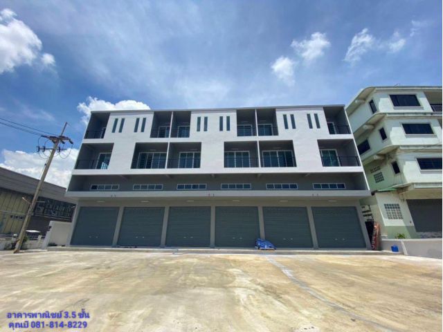 ขายหรือให้เช่าอาคารพาณิชย์ 3.5 ชั้น พร้อมดาดฟ้า โครงการ UTECTIC 2 กม. 24 ถึง 25 ห่างจากเซ็นทรัลมหาชัยเพียง 200 เมตร