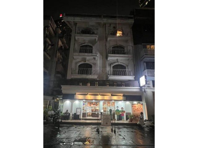 ให้เช่าอาคารพาณิชย์ 5 ชั้น 550 ตรม. สุขุมวิท 37 ใกล้ BTS พร้อมพง