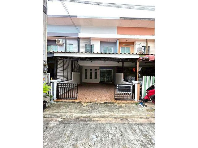 ขายทาวน์เฮ้าส์พานทองชลบุรี หมู่บ้านสิรัชชาธานี