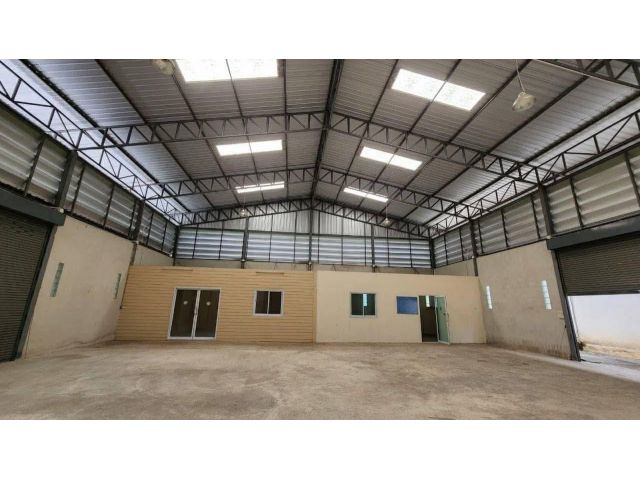 ให้เช่าโกดัง 700 ตรม. ติดถนน332 ต.บางเสร่ อ.สัตหีบ ชลบุรี