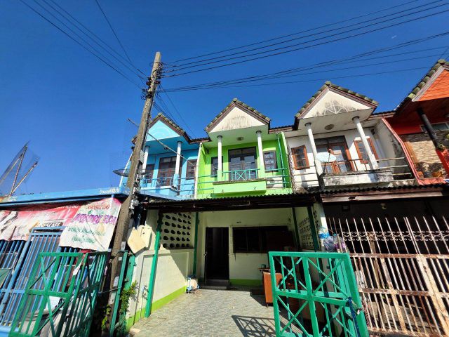 ขายทาวน์เฮ้าส์ 2 ชั้น สุขาภิบาล 5 ซอย 58 เพียง 850,000 บาท