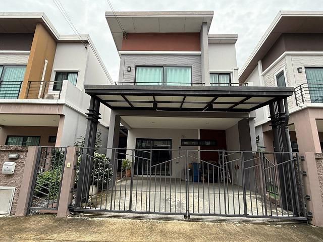 สุขุมวิท แพรกษา 28ตร.วา. 224ตร.ม. 3 นอน ให้เช่าทาวน์เฮ้าส์ 2 ชั้น