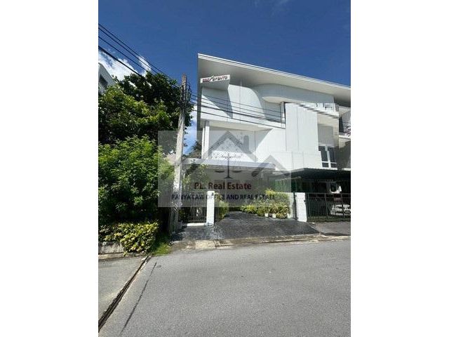 ให้เช่าทาวน์โฮม3ชั้นหลังริมย่านเลียบด่วนลาดพร้าว73 ประดิษฐ์มนูธรร