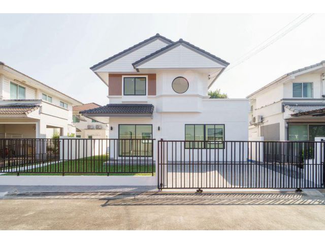 บ้านเดี่ยว พฤกษ์ลดา คลองถนน วงแหวน–รัตนาธิเบศร์ (Land & Houses)