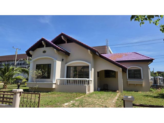 ขายบ้านชั้นเดียว พร้อมที่ดิน 20 ไร่ ถนนโยธาธิการ ตำบล นาหนองทุ่ม อำเภอชุมแพ จังหวัดขอนแก่น