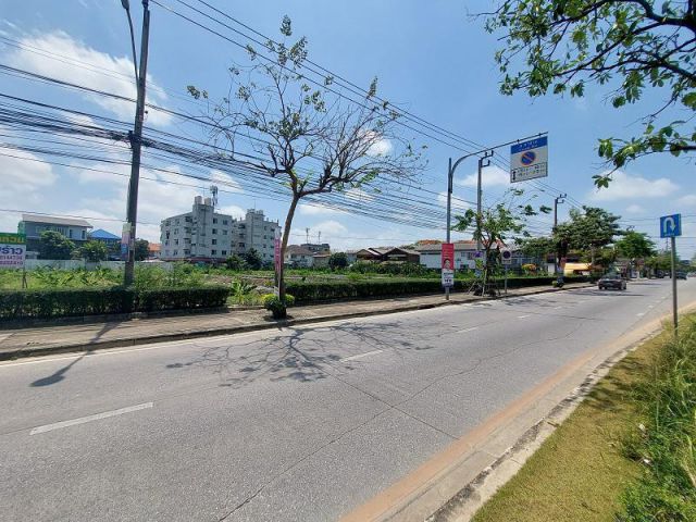 ขายที่ดิน ติดซอยลาซาล (ถนนสุขุมวิท 105) 4-3-19.3 ไร่ ( 1,919 วา) ใกล้ BTS รถไฟฟ้าสถานีศรีลาซาล แขวงบางนา เขตบางนา กรุงเทพฯ