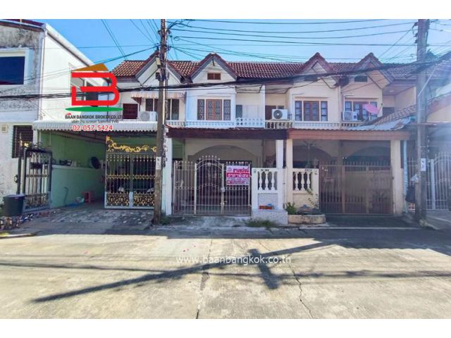 ทาวน์เฮ้าส์ หมู่บ้านสินธานี 1 (ใกล้โรงพยาบาลพญาไทนวมินทร์) เนื้อที่ 18 ตรว. แขวงนวมินทร์ เขตบึงกุ่ม