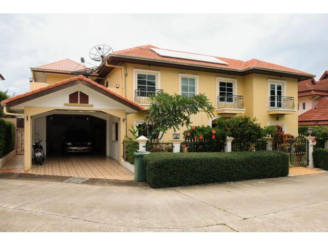 ขายบ้านเดี่ยว 2ชั้น โครงการEl Grande ( เอล แกรนด์ ) ขนาด 160 ตร.ว. ใกล้ตลาดน้ำสี่ภาคพัทยา ต.หนองปรือ อ.บางละมุง จ.ชลบุรี