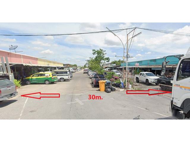 อาคาร 5ม.x13 ม รถ 6-10 ล้อเข้าได้ เหลือเพียง 2 ห้อง BigCสุวินทวง