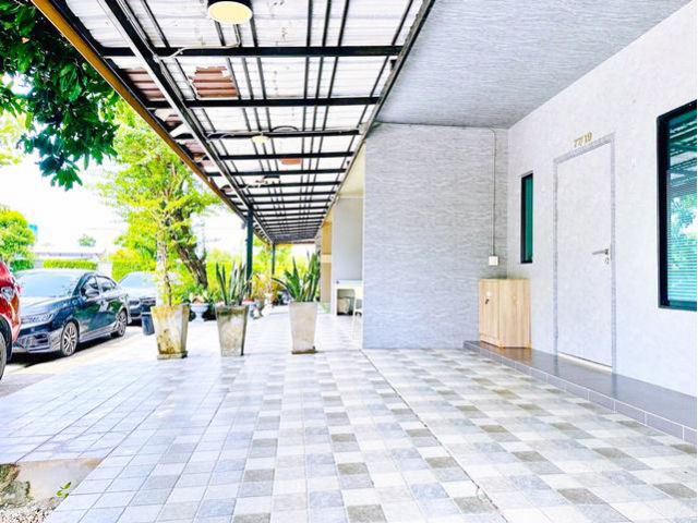 ห้องหัวมุม 28 ตร.วา ลดครั้งที่3 โรบินสัน ศรีสมาน ทาวน์โฮม 2 ชั้น