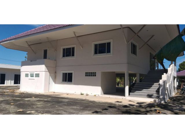 ขายที่ดิน 2 ไร่ พร้อมสิ่งปลูกสร้าง ติดถนนหนองแสนตอ-โคกม่วง ต.พรหมณี อ.เมือง จ.นครนายก