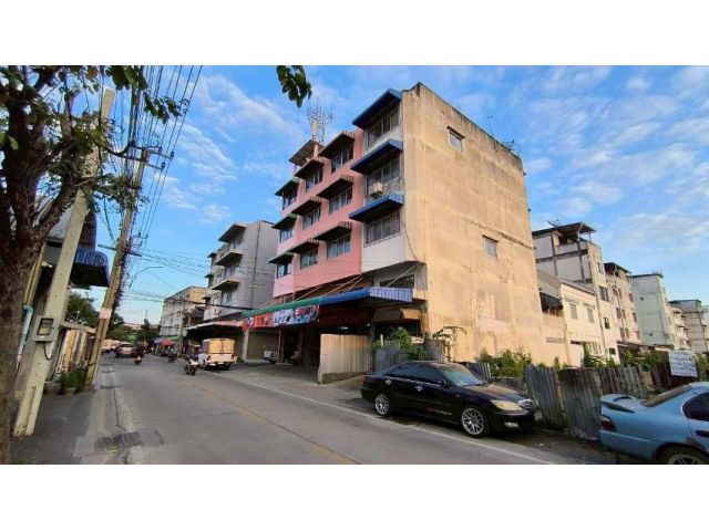 ขายอาคารพาณิชย์ 4 ชั้น 3 คูหาเจาะทะลุกัน ติดหลังบิ๊กซีกัลปพฤกษ์ ซอยกำนันแม้น 13 ใกล้ถนนกัลปพฤกษ์ ทำเลดีมาก เหมาะค้าขาย