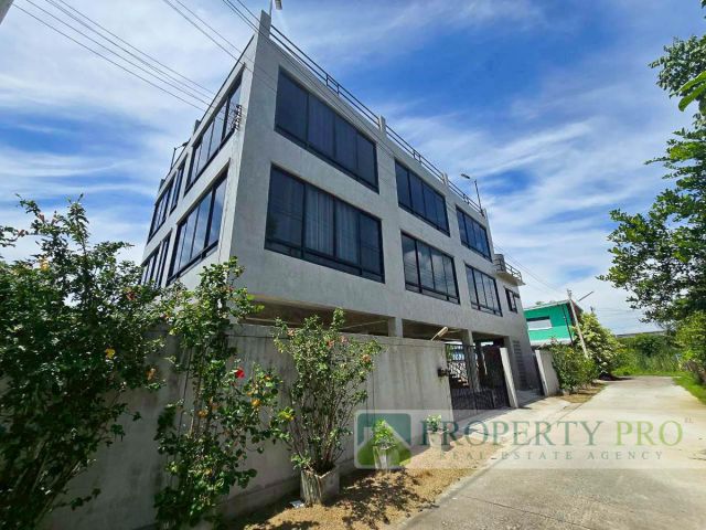 ขาย บ้าน รังสิต คลองหลวง บ้านเดี่ยว 3 ชั้น 5 ห้องนอน ขนาด 100 ตรว 471 ตรม รีโนเวทใหม่ Loft Style ใกล้ มหาวิทยาลัยธรรมศาส