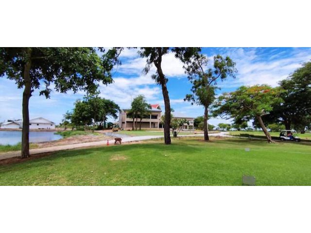 ขายสนามกอล์ฟ1307ไร่ เหมา1500ล้าน ติดทางหลวง3422+แม่น้ำท่าจีน อ.บางเลน จ.นครปฐม.มี18หลุม.+สนามซ้อมฟุตบอลใหม่.ใก้ล กทม.