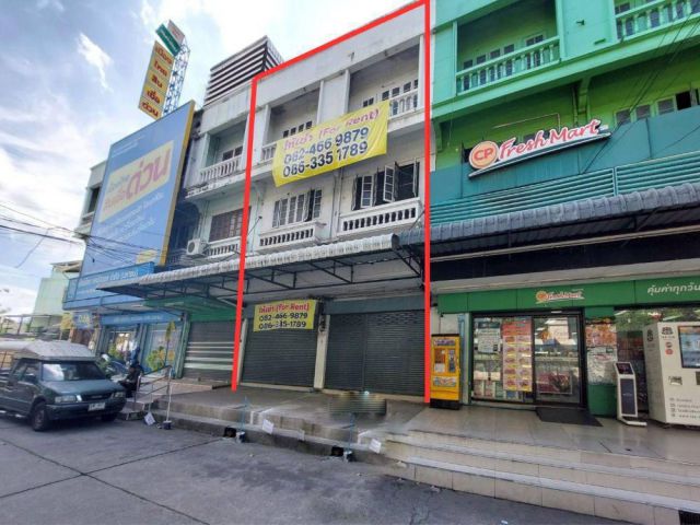 ให้เช่า/ขายอาคารพาณิชย์ 3 ชั้นครึ่ง 2 คูหา หมู่บ้านธนินทร ย่านดอนเมือง ตึกติดถนนใหญ่ วิภาวดีรังสิต 35