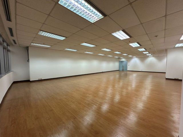 ให้เช่าพื้นที่สำนักงาน อาคารซอฟต์แวร์พาร์ค ถ.แจ้งวัฒนะ ทำเลดี ใกล้ศูนย์ราชการ เหมาะกับทุกธุรกิจ ติด MRTแจ้งวัฒนะ-ปากเกร็ด 28