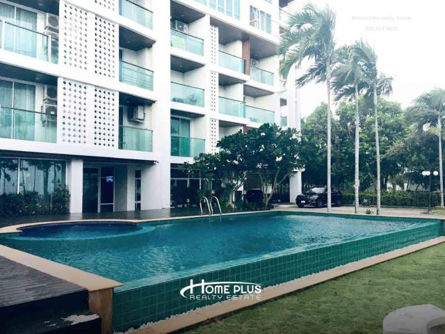 คริสตัล บีช คอนโดมิเนียม (Crystal Beach Condominium) วิวทะเลและวิวสระ