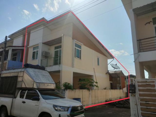 ทาวน์เฮ้าส์2ชั้นหลังมุม 28.7ตรว. ต.คลองสาม อ.คลองหลวง ปทุมธานี