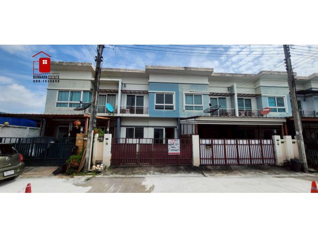 ขายทาวโฮมน์ 2 ชั้น หมู่บ้าน โนโววิวล์ ลำลูกกาคลอง 5 ขนาด 18.4 ตรว.