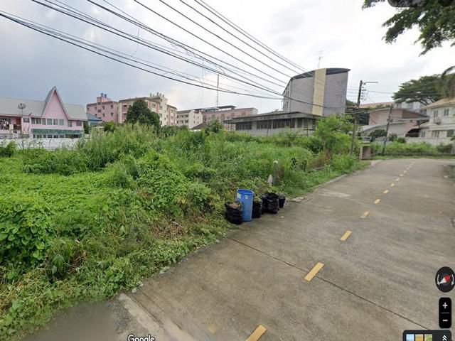 ขายที่ดิน 304 ตรว.ลาดพร้าว115 แปลงสี่เหลี่ยมสวย ใกล้เดอะมอลล์ บาง