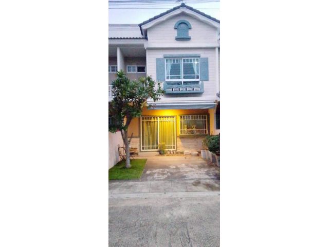 084AGBE ทาวน์โฮมให้เช่า ทำเลบางนาที่คนหามากที่สุด อยู่สบาย ใกล้ Mega บางนา