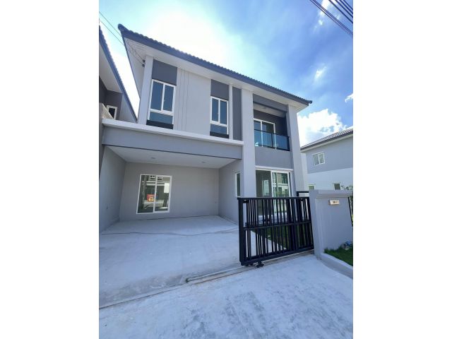 ขายบ้านแฝด Pleno Town สุขุมวิท–เทพารักษ์ อายุเพียง2ปี สภาพใหม่พร้อมอยู่ แต่งครบ