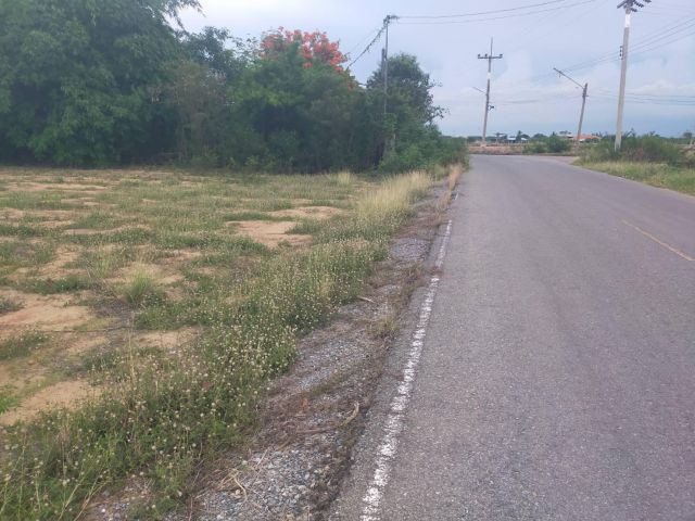 ขายที่ดิน1ไร่ 1.2ล้าน.ติดถนนลาดยาง+คลอง ต.กระตีบ อ.กำแพงแสน จ.นครปฐม ที่ถมแล้ว เหมาะทำบ้านพัก/ร้านค้า/ห้องเช่า ใก้ลการบิน