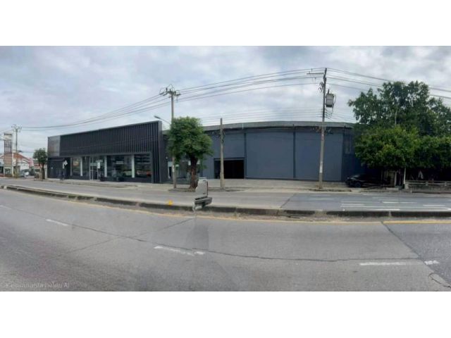 ขายที่ดินแปลงสวย 688 ตร.ว. แถมโชว์รูม บนถนนพิบูลสงคราม