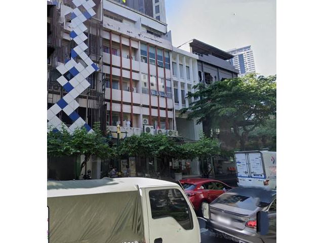 ให้เช่าอาคารพาณิชย์ 2 คูหา  5 ชั้นใกล้BTS ทองหล่อ  และBTSพร้อมพงษ