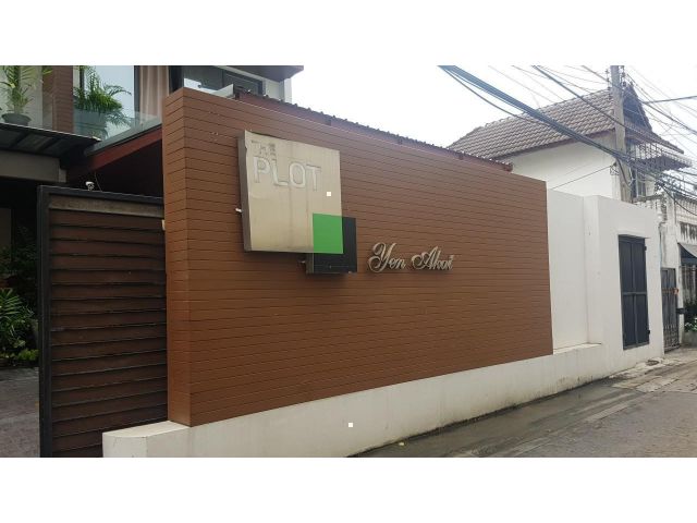 ขายบ้านแฝด The Plot Yen-Akat  3 ชั้น 4นอน 4 น้ำ ซอยเย็นอากาศ 2 เขตยานนาวา