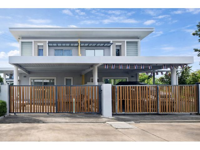 ขายบ้านแฝด 2 ชั้น หมู่บ้านไลฟ์การ์เด้นโฮม โรงโป๊ะ ต.ตะเคียนเตี้ย อ.บางละมุง ชลบุรี